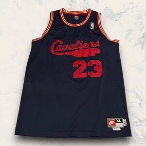Nike LeBron James Jersey Cleveland Cavaliers Vintage Rewind Stitched Size XL